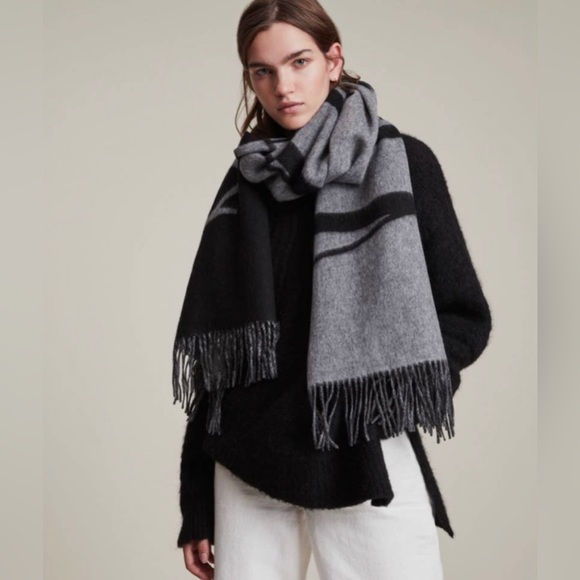 All Saints Accessories - 🔥HP🔥 ALL SAINTS OVERSIZED REVERSIBLE FRINGE SCARF